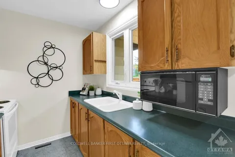 6278 FORTUNE Dr, Orleans - Convent Glen and Area, ON K1C 2B1