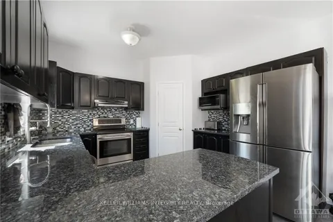 412 JUNE Crt, Orleans - Convent Glen and Area, ON K1W 0E2