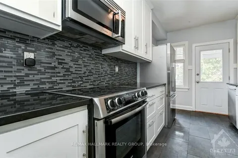 433 HOLLAND Ave, Dows Lake - Civic Hospital and Area, ON K1Y 0Z3