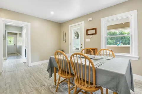 24 MUNROE Ave, Renfrew, ON K7V 3J8