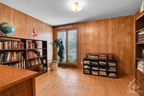 34 FARLANE Blvd, Cityview - Parkwoods Hills - Rideau Shore, ON K2E 5H4