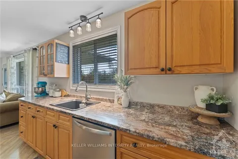 5445 BRINSTON Rd, South Dundas, ON K0E 1K0