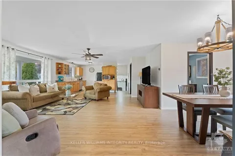 5445 BRINSTON Rd, South Dundas, ON K0E 1K0