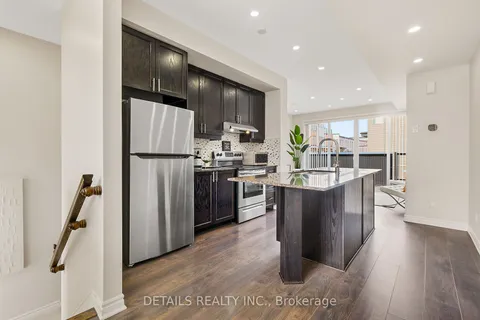 805 MIKINAK Rd, Manor Park - Cardinal Glen and Area, ON K1K 4Z9