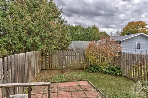 14 CRAIG St, Perth, ON K7H 3K1