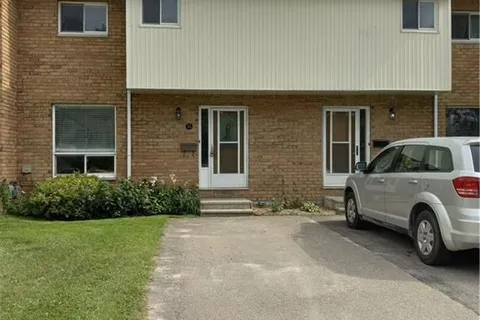 16 CRAIG St, Perth, ON K7H 3K1