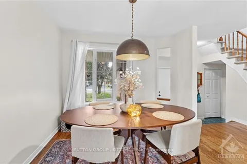 77 DAVENTRY Cres, Barrhaven, ON K2J 4M8