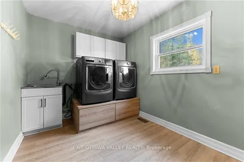 88 CHRIS MULLIN Lane, Madawaska Valley, ON K0J 1B0