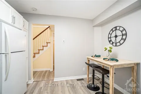 53 SAN REMO, Alta Vista and Area, ON K1G 5X9