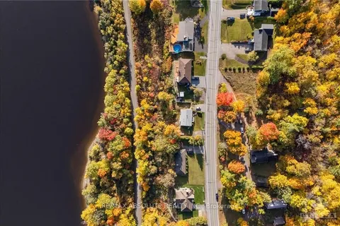 1139B RIVER Road, McNab/Braeside, ON K0A 1G0