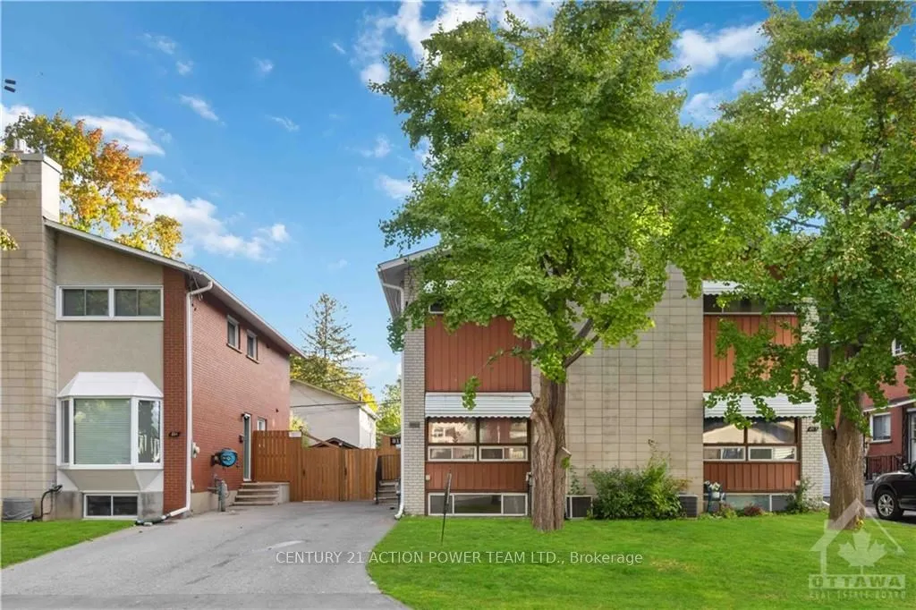 813 MAPLEWOOD Ave, Britannia Heights - Queensway Terrace N and Area, ON K2B 5V4