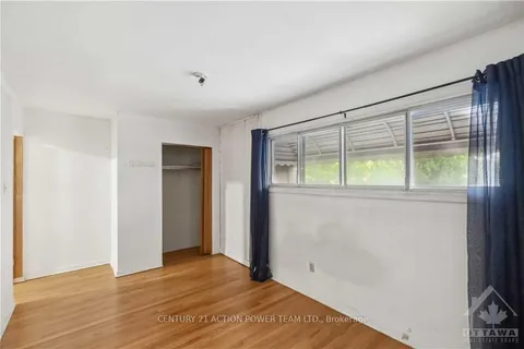 813 MAPLEWOOD Ave, Britannia Heights - Queensway Terrace N and Area, ON K2B 5V4