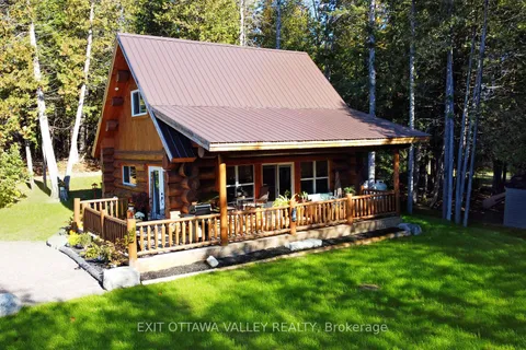 8 TANAGER Tr, Whitewater Region, ON K0J 2L0