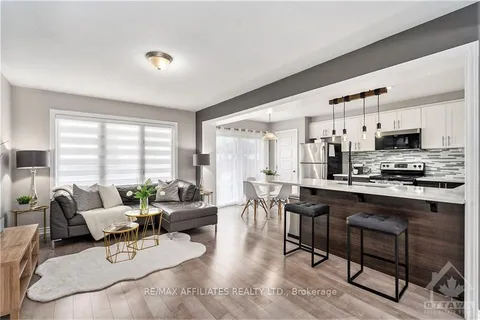 346 SWEETFERN Cres, Orleans - Cumberland and Area, ON K4A 1A5