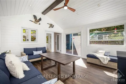 6 WHELAN St, Westport, ON K0G 1X0