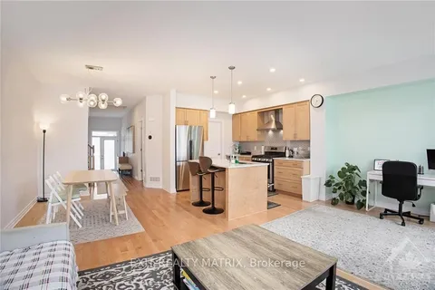 811 CLAPHAM Terr, Stittsville - Munster - Richmond, ON K2S 2N8