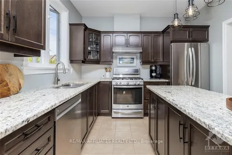 237 SANTIAGO St, Carleton Place, ON K7C 0C7