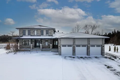 1818 CEDARLAKES Way, Greely - Metcalfe - Osgoode - Vernon and Area, ON K4P 1P2