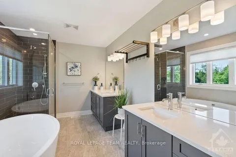 1818 CEDARLAKES Way, Greely - Metcalfe - Osgoode - Vernon and Area, ON K4P 1P2