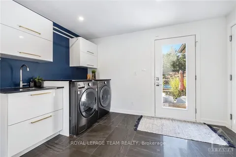 2854 KELSEY St, Greely - Metcalfe - Osgoode - Vernon and Area, ON K0A 2P0