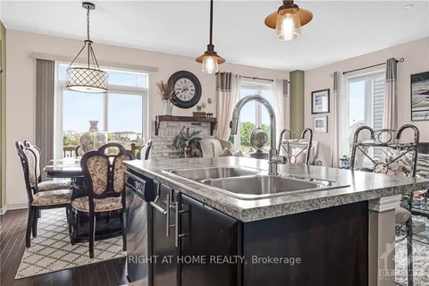 559 RADIANT, Kanata, ON K2M 0M7