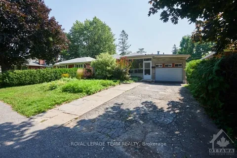 157 ANNA Ave, Carlington - Central Park, ON K1Z 7V1