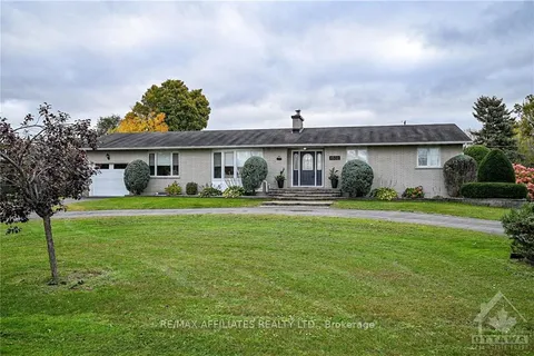 1532 BELLA VISTA Dr, Orleans - Cumberland and Area, ON K4C 1A7