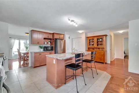 129 ABBEY Cres, Russell, ON K4R 1A1