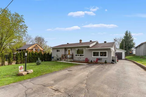 12 LISK St, ON K0J 2A0