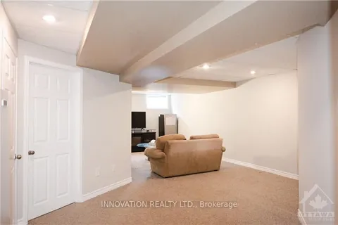 398 BEATRICE Dr, Barrhaven, ON K2J 4Y7