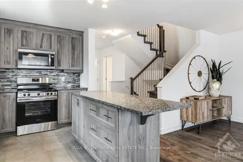 740 MATHIEU St, Clarence-Rockland, ON K4K 0N9