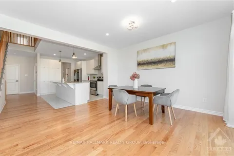 331 SPREADWING Way, Blossom Park - Airport and Area, ON K1X 0J5