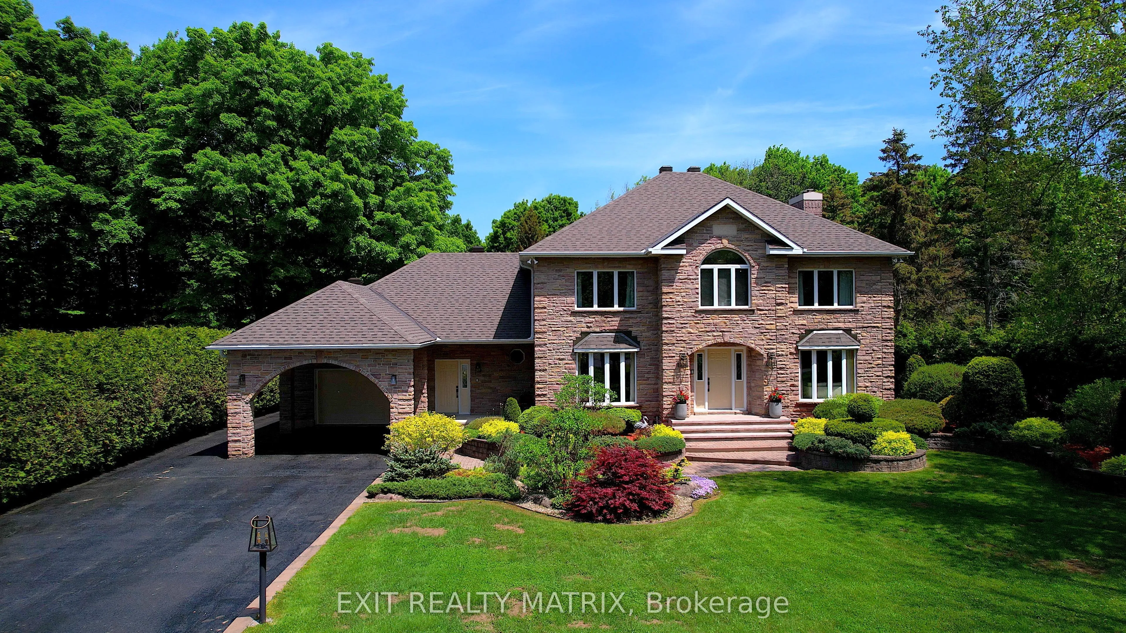 2845 FRONT Road, ON K6A 2R2