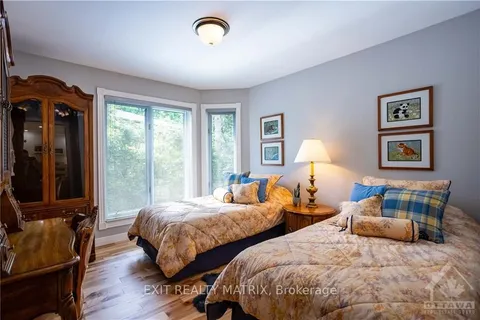 2845 FRONT Road, ON K6A 2R2