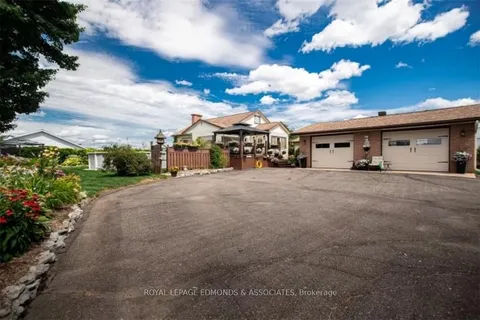 1315 BLAKELY Cres, Pembroke, ON K8A 6Z9