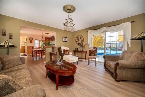 1315 BLAKELY Cres, Pembroke, ON K8A 6Z9