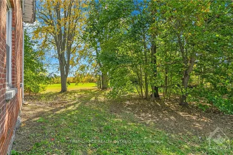 11974 DUNDELA Rd, South Dundas, ON K0C 2H0