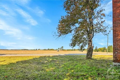 11974 DUNDELA Rd, South Dundas, ON K0C 2H0