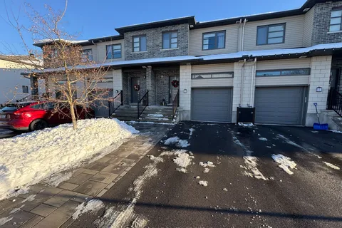 262 MUNRO St, Carleton Place, ON K7C 0P3
