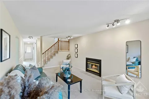 218 WALDEN Dr, Kanata, ON K2K 2K6