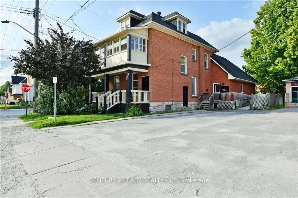 7 ARGYLE St, Renfrew, ON K7V 1T2
