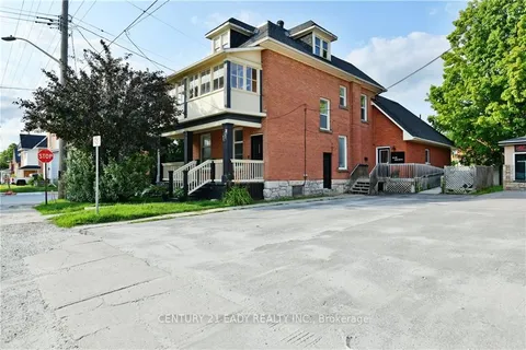 7 ARGYLE St, Renfrew, ON K7V 1T2