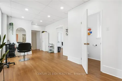 7 ARGYLE St, Renfrew, ON K7V 1T2