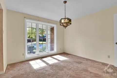 1605 GRANT Ave, Cornwall, ON K6J 5K4