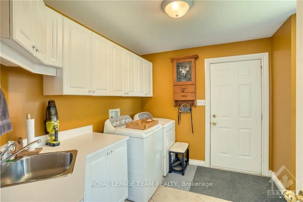 6443 MARTIN Street, Mississippi Mills, ON K0A 1A0