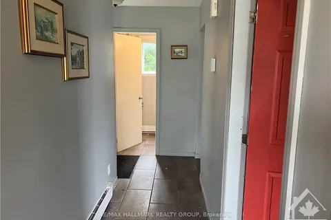 12-16 Craig St, Perth, ON K7H 3K1