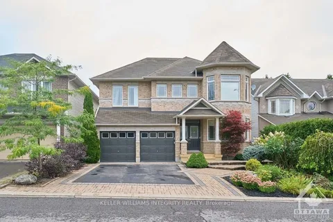 1030 GOWARD Dr, Kanata, ON K2W 1H7