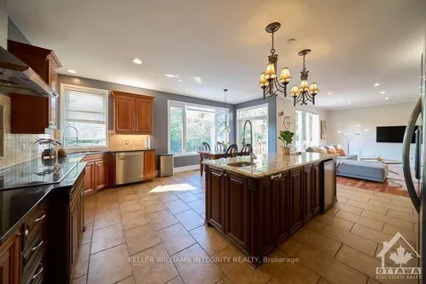 1030 GOWARD Dr, Kanata, ON K2W 1H7