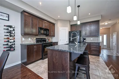 2259 DESCARTES St, Orleans - Cumberland and Area, ON K4A 4E4
