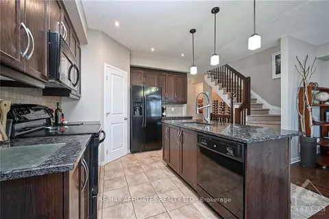 2259 DESCARTES St, Orleans - Cumberland and Area, ON K4A 4E4